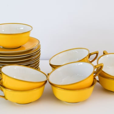 1950s Yellow Demitasse Cups and Saucers. Gold Rimmed Vintage Espresso Cups. Mid Century Coffee Cups with Saucers. 