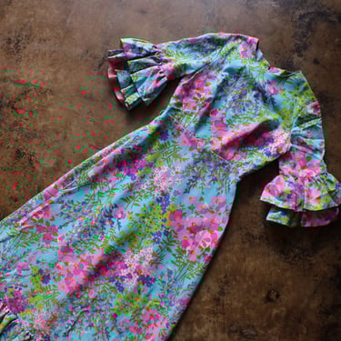 1960's Floral Maxi Dress / Vintage Hawaiian Eveningwear / Ruffled Sleeve Dress 