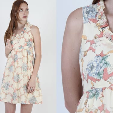 Wild Flower Print Floral Dress / Vintage 70s Cream Rose Garden Clothing / Tank Sleeve Prairie Festival Mini Dress 