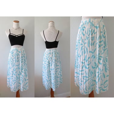 Vintage Spring Midi Skirt - High Waisted Elastic Waist A-line - Pastel Blue & White Floral Print - Size Small 