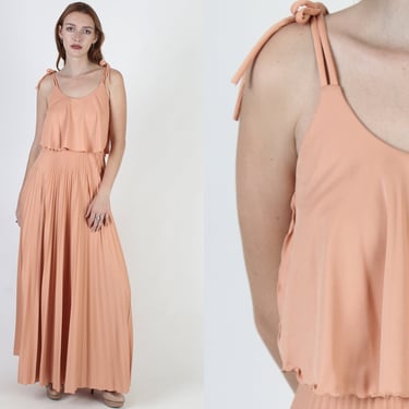 70s Grecian Long Peach Draped Dress, 1970s Plain Roman Goddess Maxi, Vintage Ruffle Pleated Skin Toned Color 