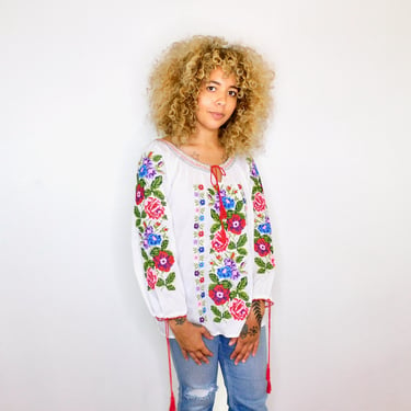 Embroidered Blouse // vintage cotton boho hippie white long sleeve sleeved embroidered dress hippy 80s // O/S 