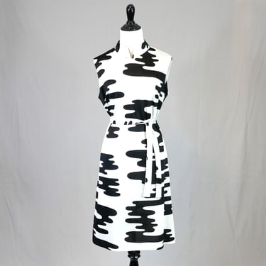 70s White Dress w/ Black Waves - Sleeveless w/ Matching Tie Belt - Vintage 1970s - M L 