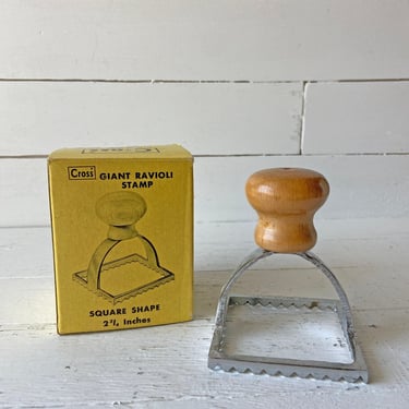 Vintage 2 3/4 Inches Giant Ravioli Stamp, Made In Italy // Pasta Stamp, Homemade Pasta // Perfect Gift 