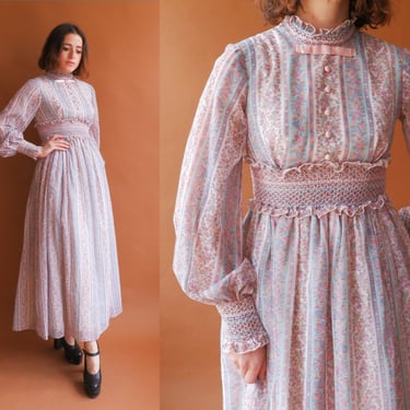 Vintage 70s Smocked Prairie Dress/ Long Sleeve Boho Floral Maxi Dress/ Gunne Saxe Style/ Size XS 