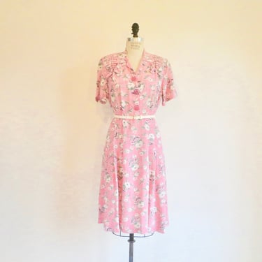 1940's Pink Green Cold Rayon Floral Day Dress Shirtwaist Short Sleeves 40's Spring Summer Dresses Rockabilly Swing WW2 Era 36