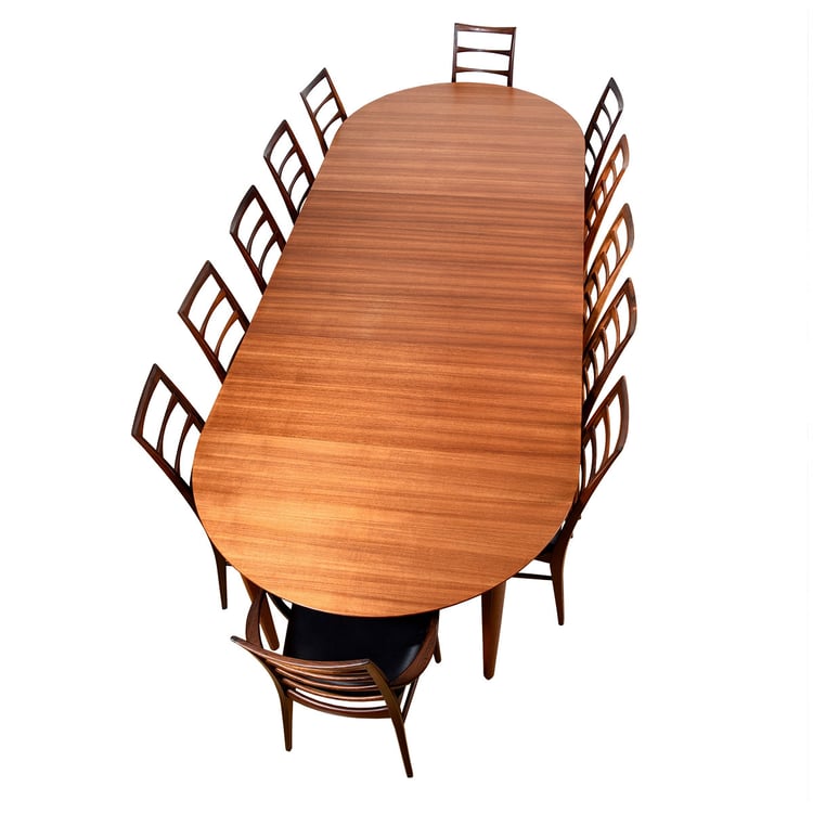4 Leaves Seats 12 &#8212; Round-to-Oval Danish Modern Teak Expanding Dining Table