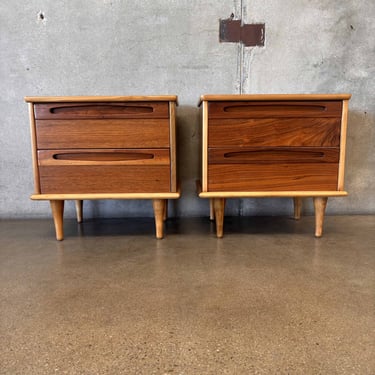 Restored Mid Century Modern American Martinsville Natural Walnut Nightstands