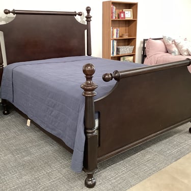 Martha Stewart Collection Queen Bed (B037)