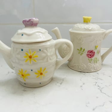 Belleek 2 Mini Teapots Springtime Garden Roses and Yellow Flower 3 1/2