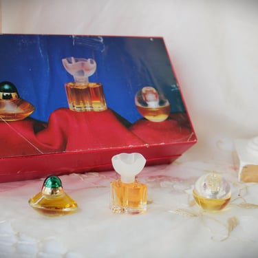 Designer Fragrance Collection Parfum Gift Set Perfume Oscar De La Renta, Volupte, & 360 Perry Ellis Miniatures 