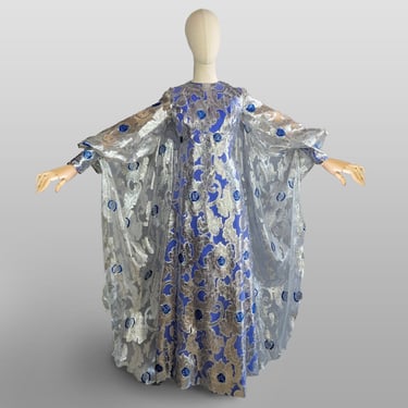 1970s Metallic Kaftan / Fabulous Custom Kaftan / 1973 Sun Bowl Princess /  Blue & Silver Caftan with Cape  / Superstar Outfit / Size Small 