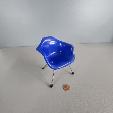 Miniature Eames Plastic Shell Chair 