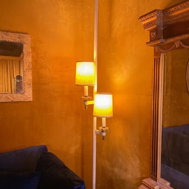 Vintage Tension Rod Lamp