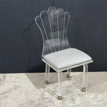 Vintage Mid Century Hollywood Regency Scalloped Back Lucite Chair 