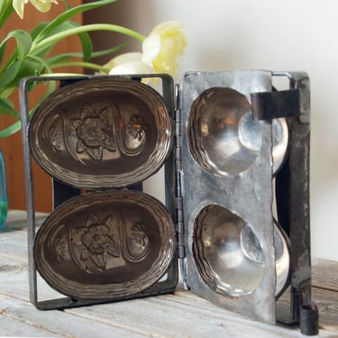 Vintage double Easter egg chocolate mold with clips / antique chocolate mold / candy mold / Easter decor 