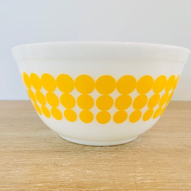 Vintage Primary Yellow Pyrex Polka Dot Mixing Bowl #402 1 1/2 QT 