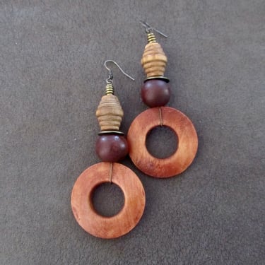 Long carved wooden bohemian earrings 