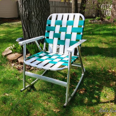 Mid Century Vintage Green and White Webbed and Aluminum Folding Rocking Garden/Lawn Lounge Chair 