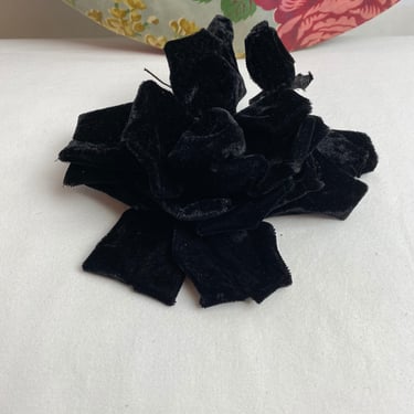 Vintage millinery flowers~ Floral adornment sewing hats hair decor antique silk flowers assorted 30’s 40’s 50’ 60’s black velvet 
