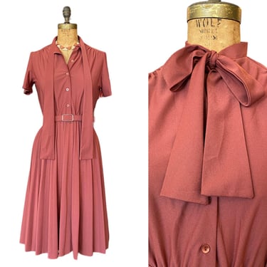 1970s dress, rust polyester, vintage dress, ascot tie neck, pleated full skirt, lady carol. size small, secretary 