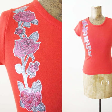 70s Sparkle Rose Babydoll T Shirt XS - Vintage 1970s Cap Sleeve Red Scoop Neck Womens Shirt - Peanut Butter Fashions 