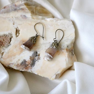 rock dangle earrings 