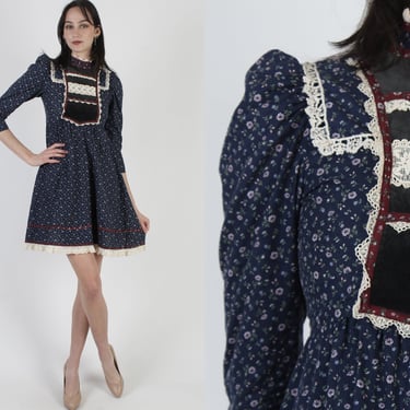 Gunne Sax Country Calico Pockets Dress / Navy Blue Folk Style Dress / Romantic Renaissance Fair Velvet Dress / Vintage 70s Prairie Mini 