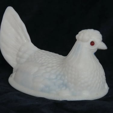 White Milk Glass Turned Head Hen on Nest Chicken Lid Only 2036B