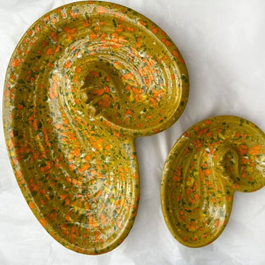 Mid Century 1960s Vintage Ashtray, SET of 2 Lava Speckle Glaze Orange Green 1950s Mod MCM Kidney Bowls Ashtrays Art Table Decor Ceramic Dish 