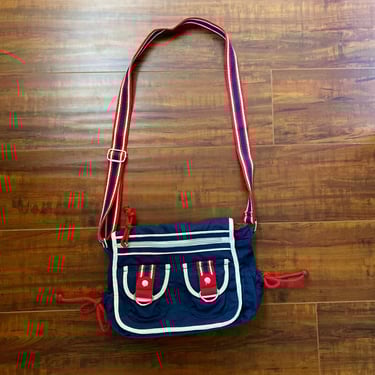 VINTAGE EARLY 2000S Y2K ZIG ZAG STRIPED HEADED CROSSBODY