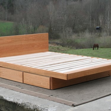 ZCustom Half Pria NdRsV01, King, Walnut Platform Bed with 4 drawers on Glides, NO headboard, 14" sides, natural color 