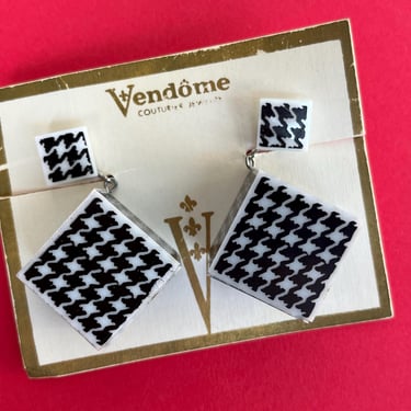 mod houndstooth cube earrings vendome black and white geo clip ons 