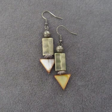 Brown mother of pearl shell and antique bronze earrings 33 