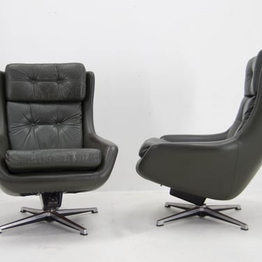 Set of Two Midcentury Swivel Rocking Leather Armchairs, Peem, Finland, 1970s 