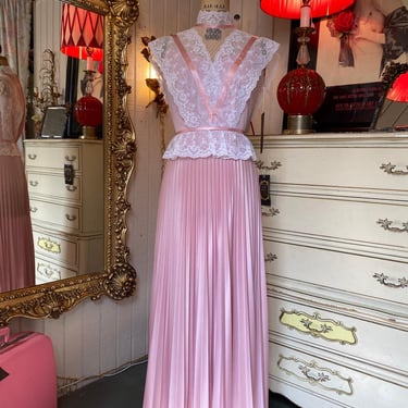 1970s pink pleated lace maxi dress high neck x small ribbon peplum cottagecore 