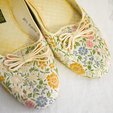 1960s Daniel Green Floral Brocade Slippers, Size B85 
