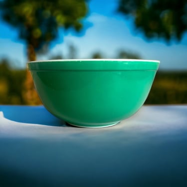 Vintage Pyrex Primary Green Round Mixing Bowl 403 Mid Century Modern 