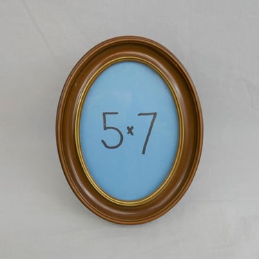 Vintage Oval Picture Frame - Brown and Dark Gold Molded Plastic w/ Glass - Tabletop or Wall - Holds 5