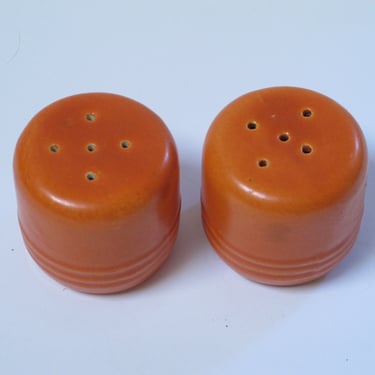Orange Salt and Pepper shakers Mid Century Ceramics California pottery round small salt and pepper Orange Russell Poole Russell Wright 