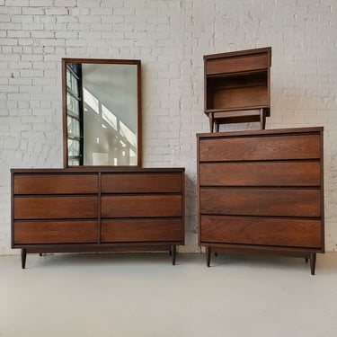 Broyhill Pacemaker Bedroom Set