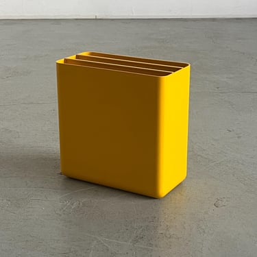 Vintage Space Age Magazine Holder in Yellow Plastic by Georges Coslin for Longato Padova, 1970s Italy 