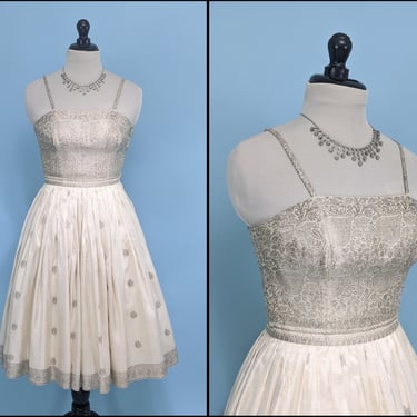 Vintage 1950s Silver and Ivory Silk Dress, Elegant Vintage 50s Evening Cocktail Sari Print Gown 