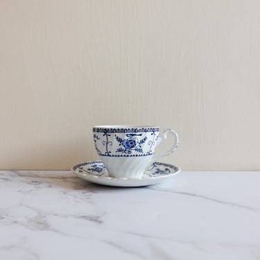 vintage johnson bros &quot;indie&quot; blue and white tea cup