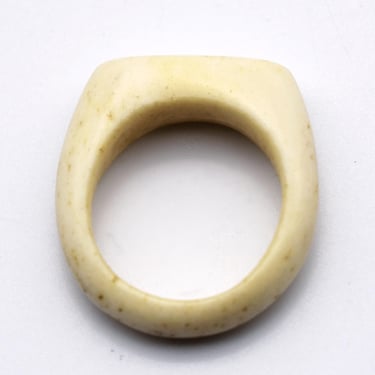 Antique hand carved bone size 7.25 signet style ring, late 1800's long oval cream colored ring 