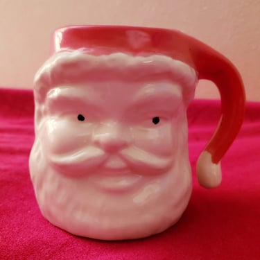 Vintage ceramic SANTA mug Christmas Coffee Cup Holiday kitchenware 