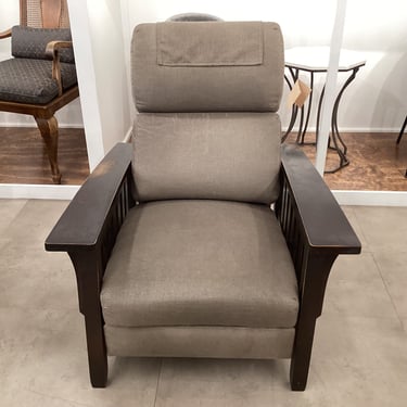 Distressed Ethan Allen Pushback Recliner