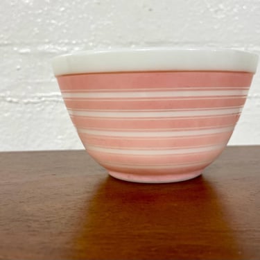 Pyrex Rainbow Stripes Pink Bowl Rare #401  1.5 Pint Cinderella Vintage Made In USA 