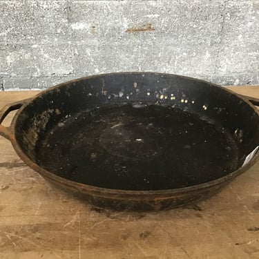 Lodge SK17 Cast Iron Skillet (Seattle)