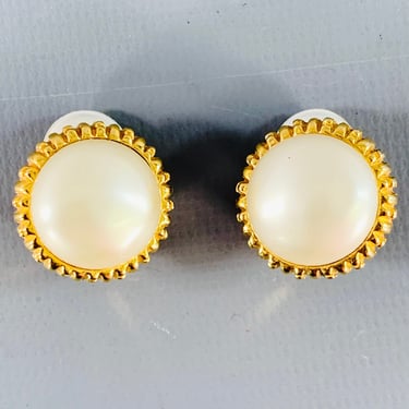 CHANEL Vintage White Gold Faux Pearl Clip On Earrings